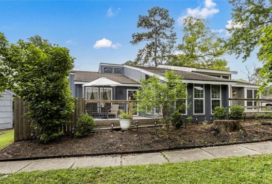 24710517 34 april village