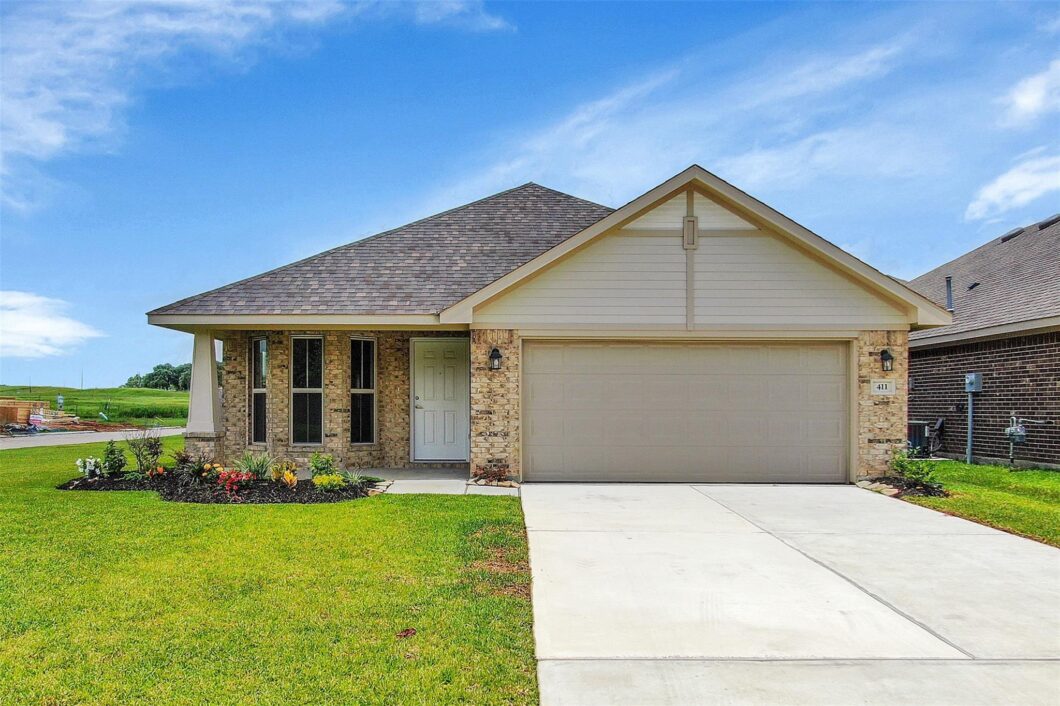 24057044 411 terra vista circle