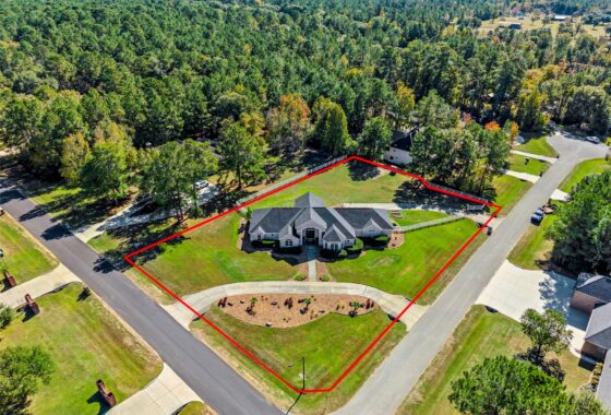 14100576 11601 king george court